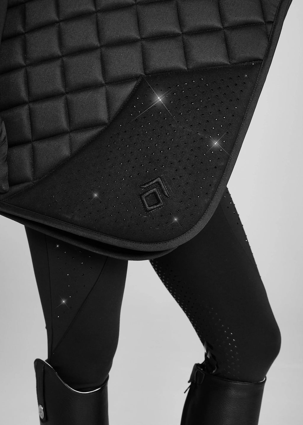 CRYSTAL JUMP SADDLE CLOTH SET