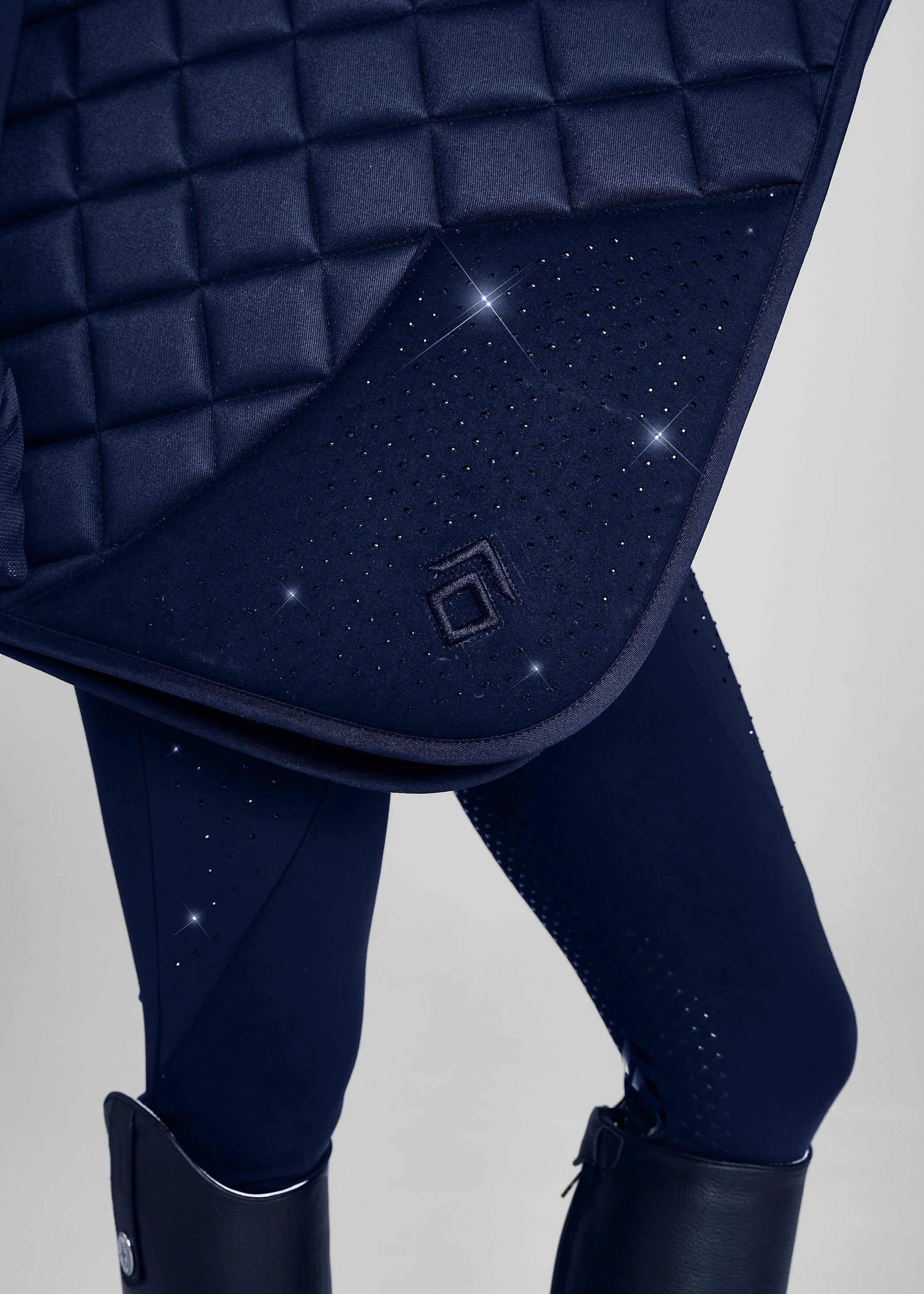 CRYSTAL JUMP SADDLE CLOTH SET